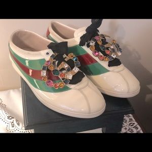 Gucci flats